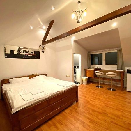 Arina'S Apartments Brasov Exterior photo
